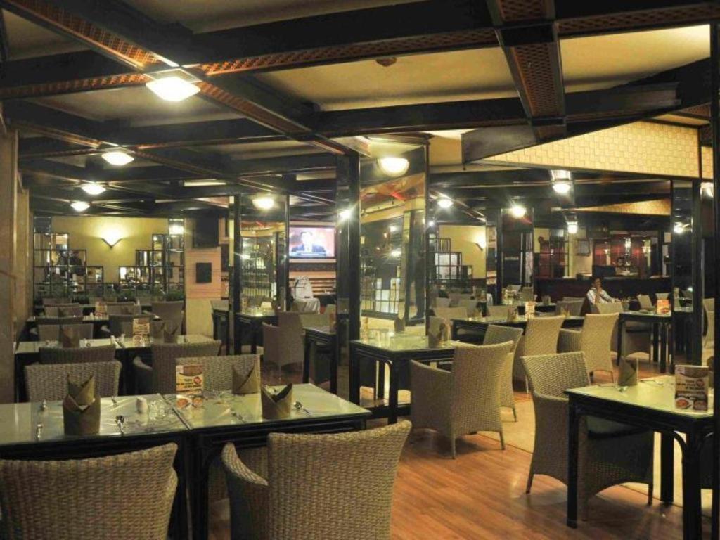 Regent'S Park Hotel Malang Eksteriør billede