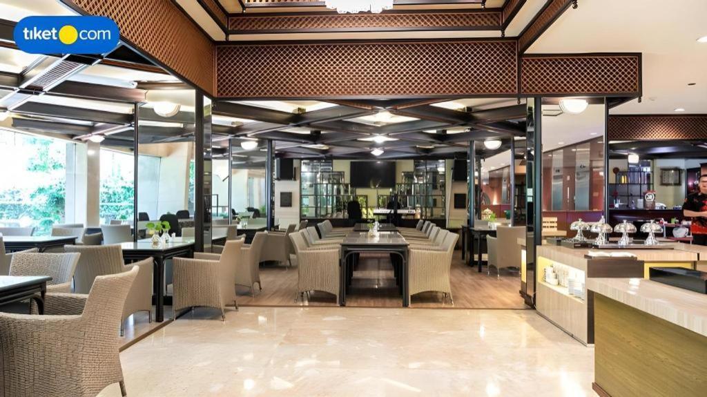 Regent'S Park Hotel Malang Eksteriør billede