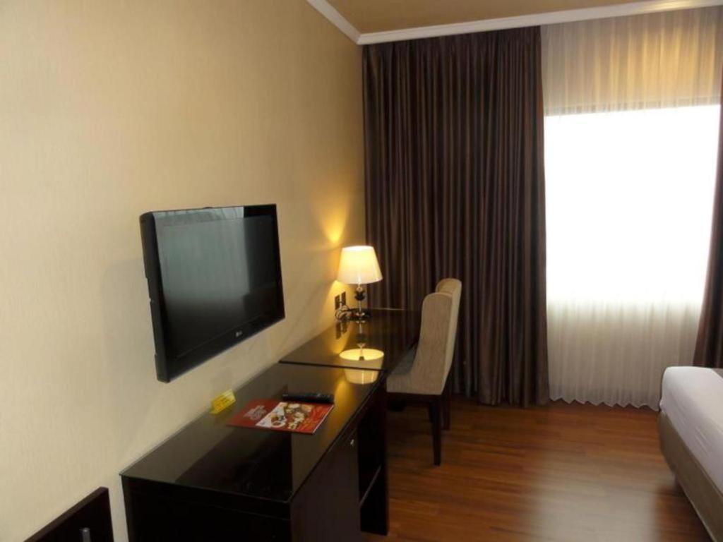 Regent'S Park Hotel Malang Eksteriør billede